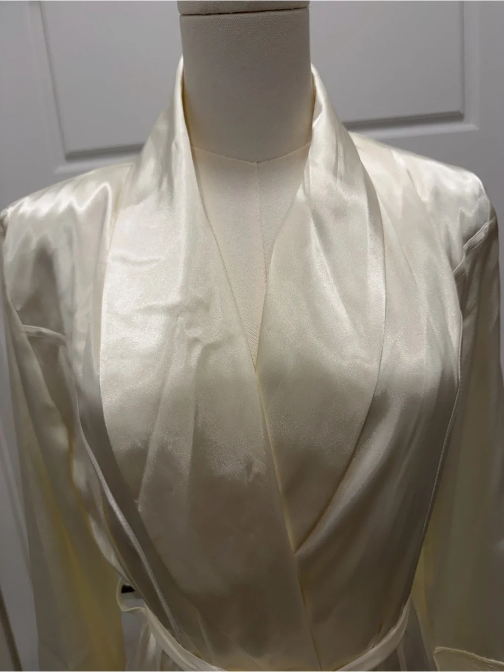Jones New York Ivory Lace-Trim Satin Bridal Nightgown & Robe Set
